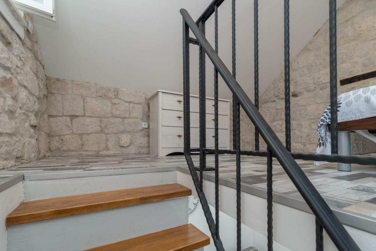 Apartman Skuribanda Трогир Экстерьер фото
